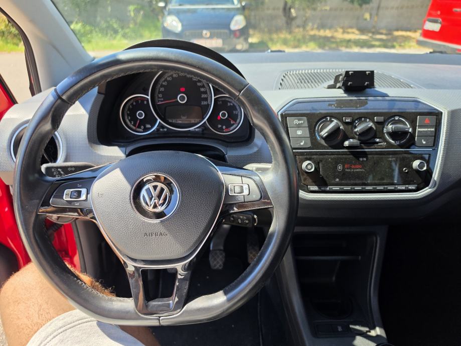 VW Up! 1,0 join 46 tisuca km, fotografija 11