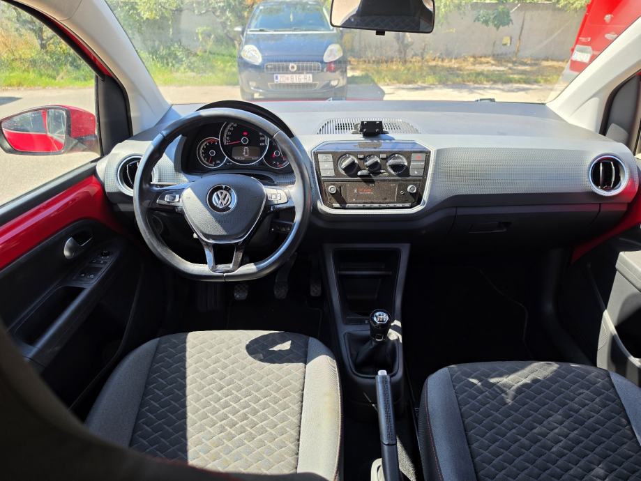 VW Up! 1,0 join 46 tisuca km, fotografija 7
