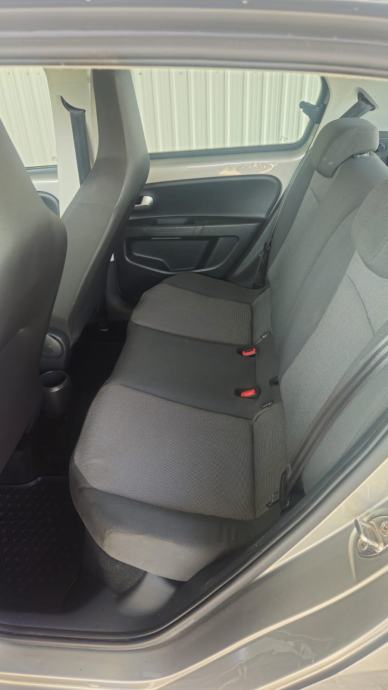 VW Up! 1,0 ,kamera,senzori, gr sjedala...rata od 130€, fotografija 10