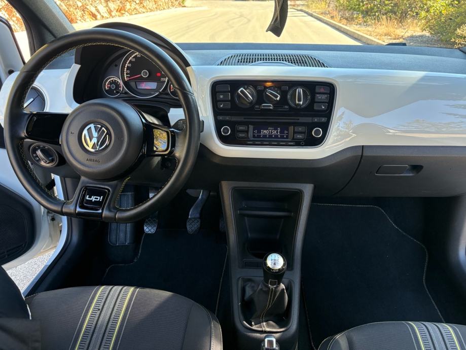 VW Up! 1,0 MPI 2016., fotografija 17