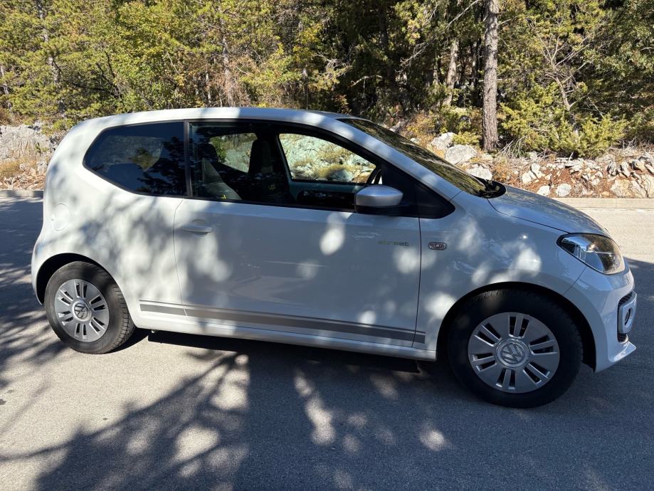 VW Up! 1,0 MPI 2016., fotografija 5