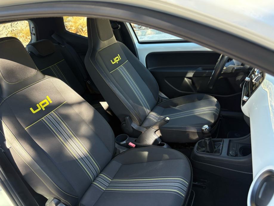VW Up! 1,0 MPI 2016., fotografija 15