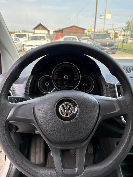VW UP! 1,0 servisna, fotografija 10