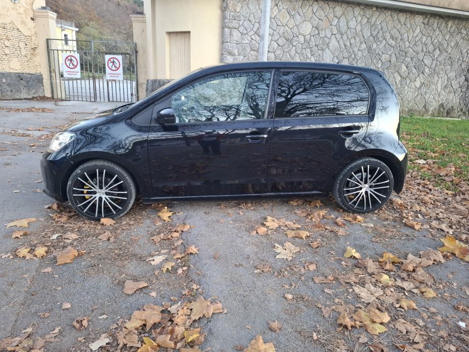 VW Up! 1,0, pogled izvana - slika 3