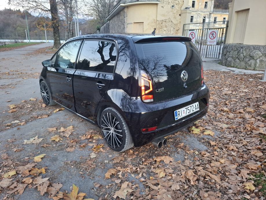 VW Up! 1,0, pogled izvana - slika 4