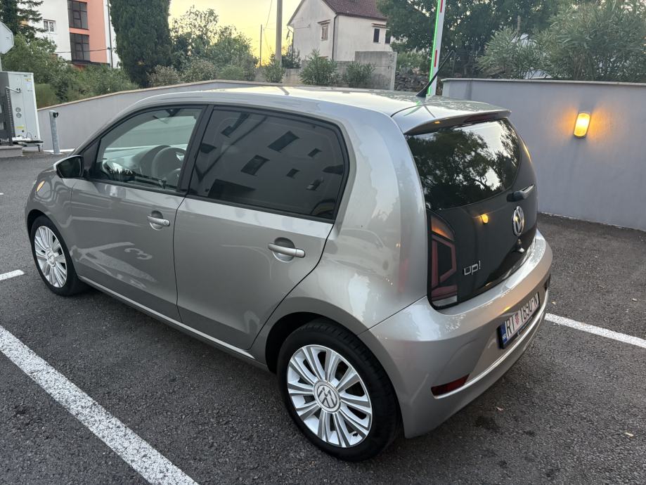 VW Up! 1,0, fotografija 2