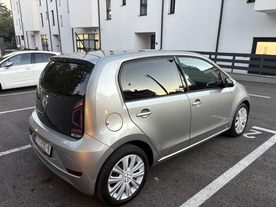 VW Up! 1,0, fotografija 6