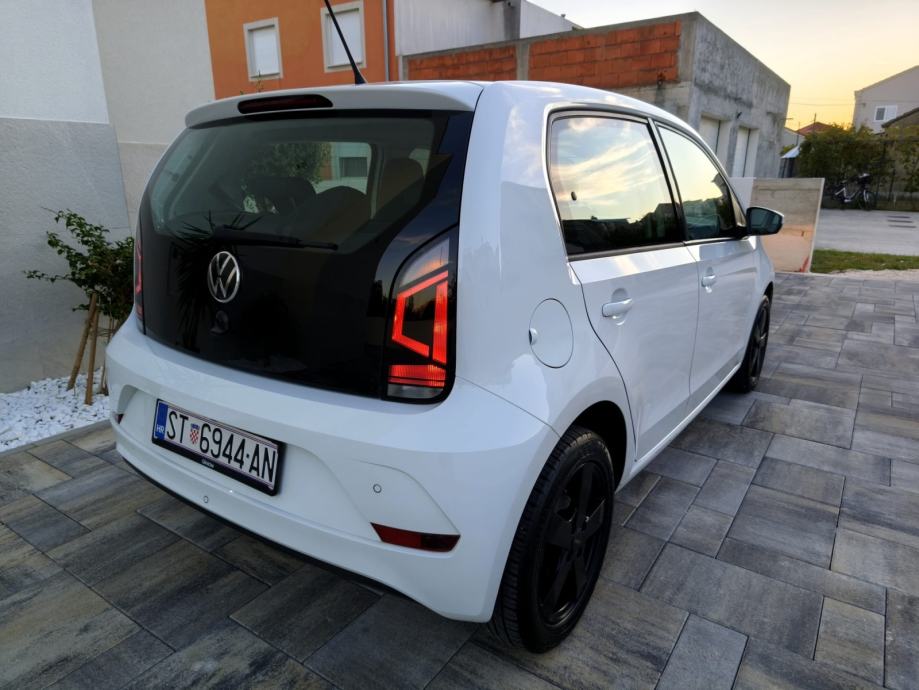 VW Up! 1,0, fotografija 3