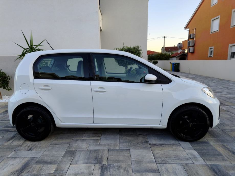 VW Up! 1,0, fotografija 2