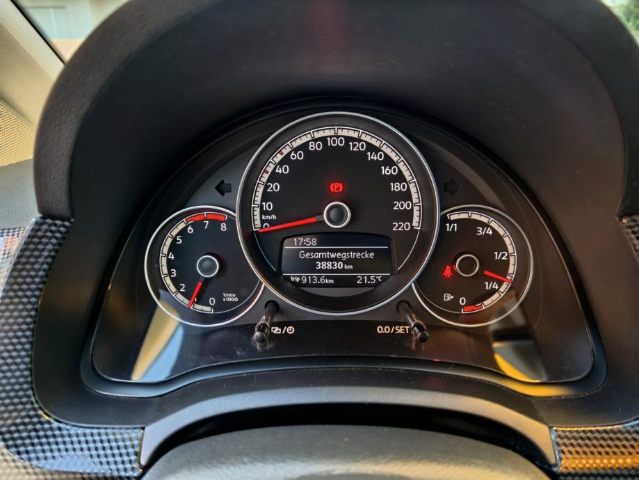 VW Up! 1,0, fotografija 10