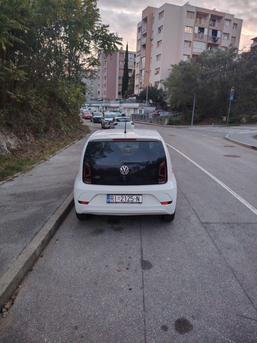 VW Up! 1,0, pogled izvana - slika 2