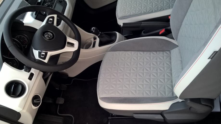 VW Up! TSI beats, 1.vl.90KS, 49km, HR, Servisna, vrhunski zvuk, ocuvan, fotografija 6
