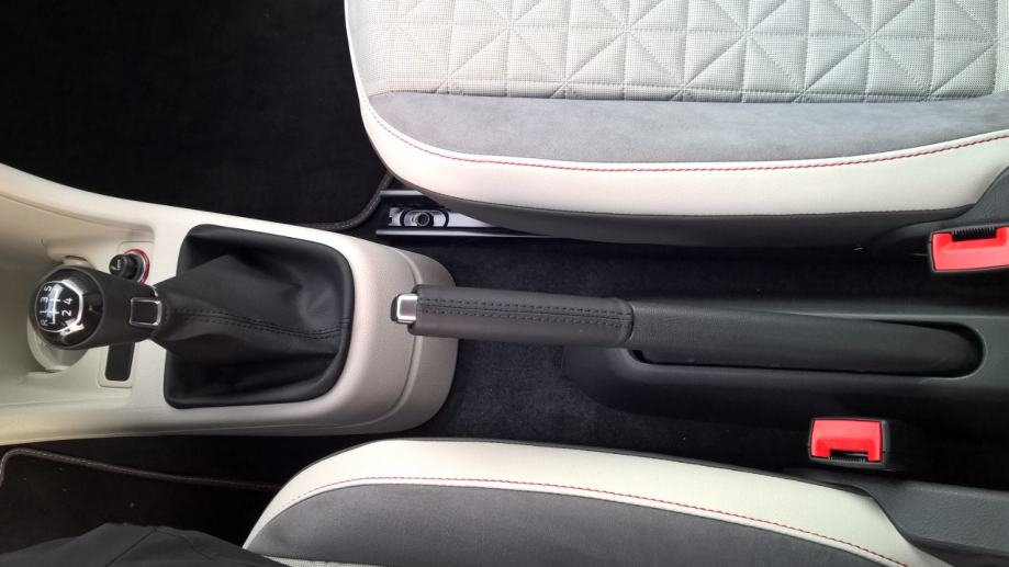 VW Up! TSI beats, 1.vl.90KS, 49km, HR, Servisna, vrhunski zvuk, ocuvan, fotografija 11