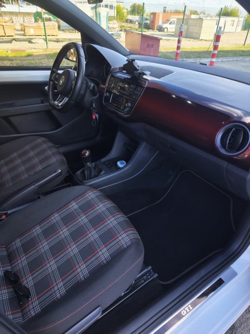 VW Up! 1,0 TSI GTI, fotografija 8