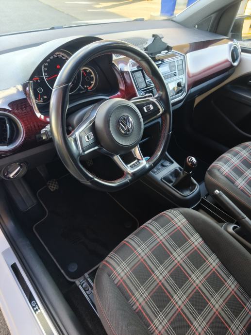 VW Up! 1,0 TSI GTI, fotografija 11