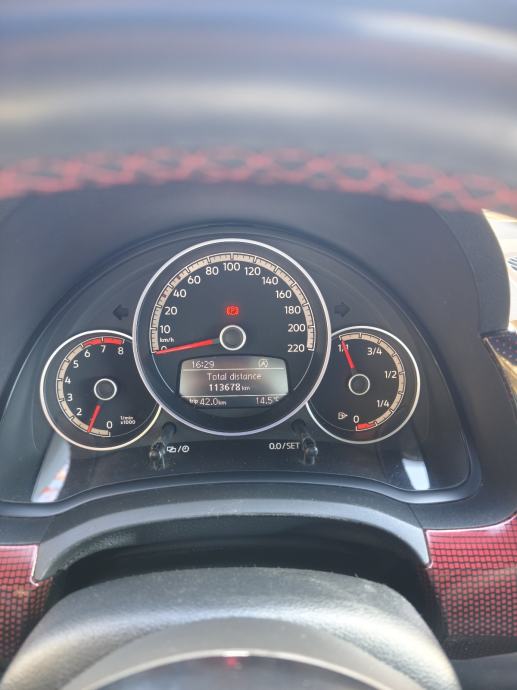 VW Up! 1,0 TSI GTI, fotografija 13