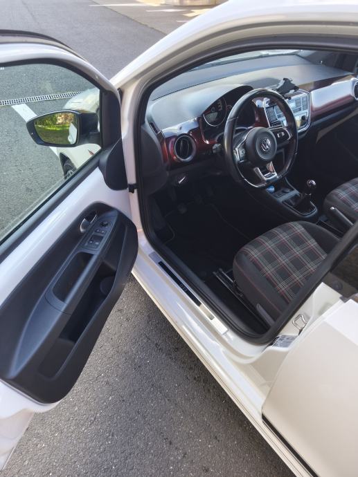 VW Up! 1,0 TSI GTI, fotografija 10