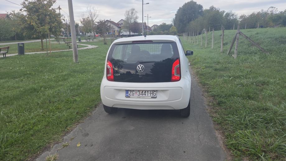 VW Up! 1,0 up! 2016g, fotografija 4
