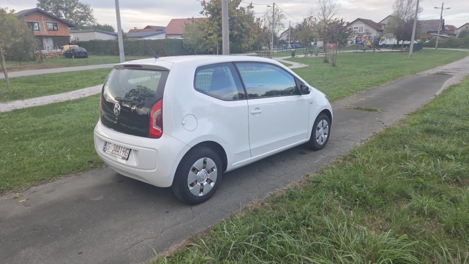 VW Up! 1,0 up! 2016g, fotografija 5