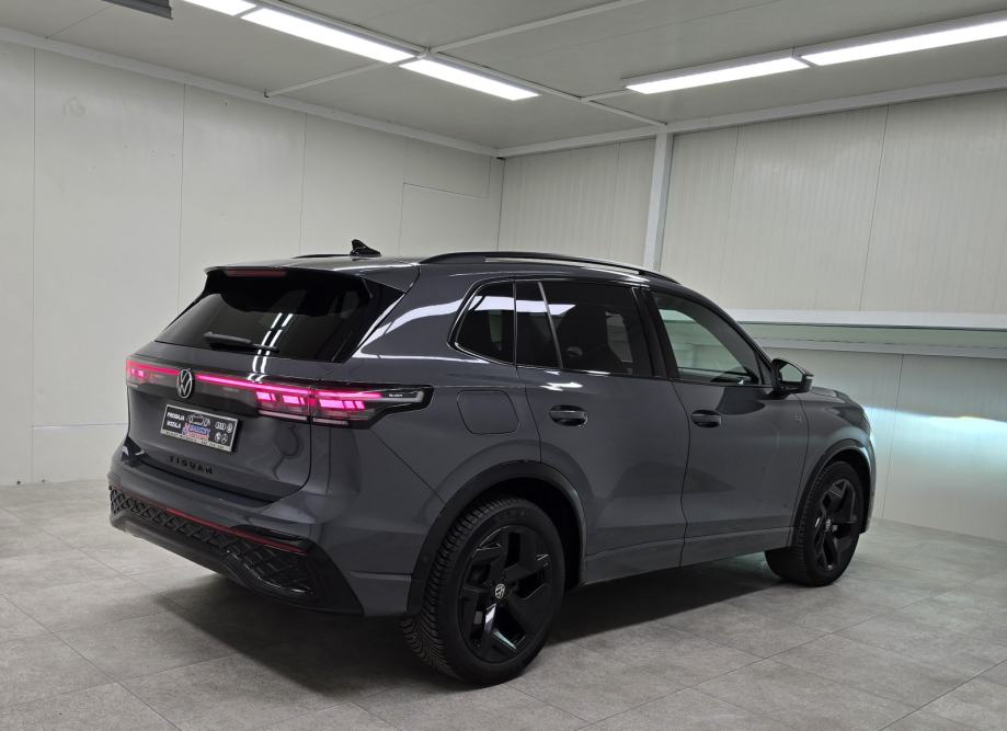 VWTiguan2,0 TDI,R-LINE BLACK EDITION,IQ LED,IQ DRIVE,KAMERA360°,GARANC, fotografija 8