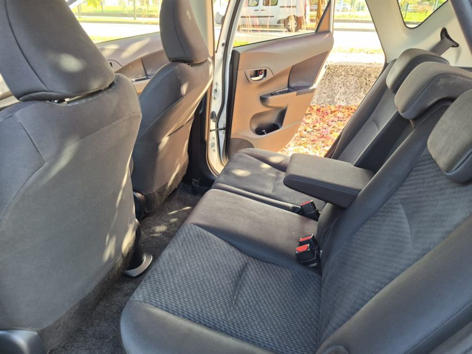 Yaris-Verso-S 1.4 D4D-JESENSKI TJEDNI BONUS 700 EUR, fotografija 13