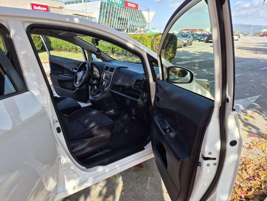 Yaris-Verso-S 1.4 D4D-JESENSKI TJEDNI BONUS 700 EUR, fotografija 10