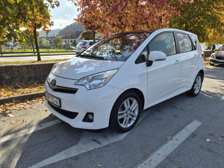 Yaris-Verso-S 1.4 D4D-JESENSKI TJEDNI BONUS 700 EUR, fotografija 4