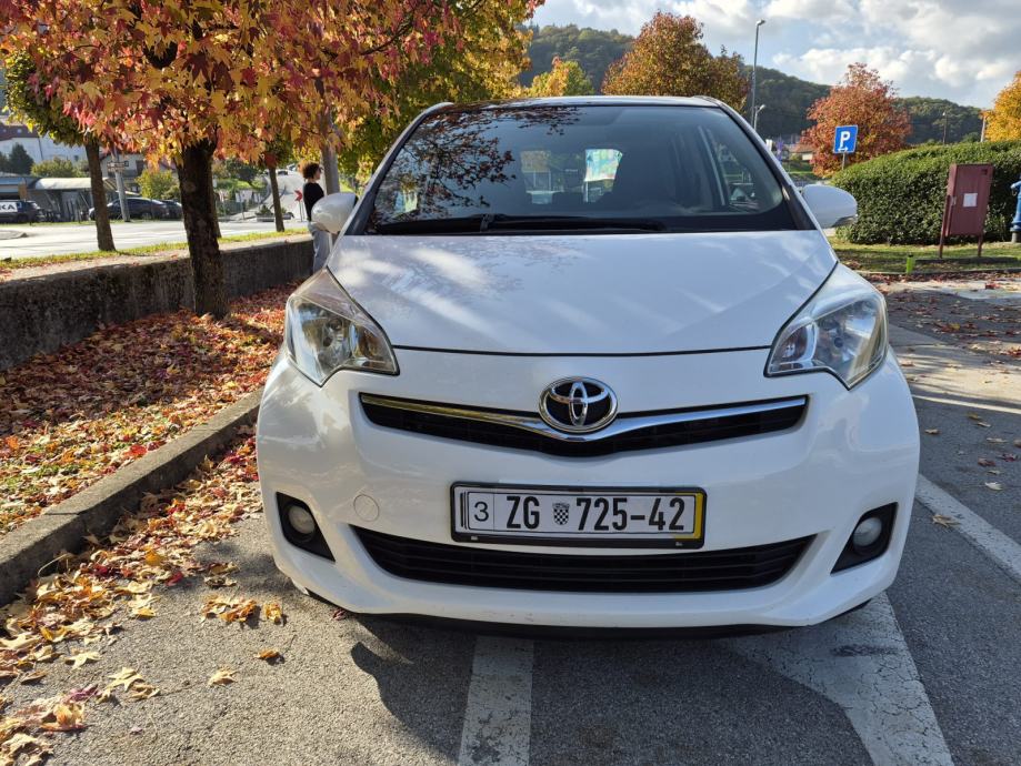 Yaris-Verso-S 1.4 D4D-JESENSKI TJEDNI BONUS 700 EUR, fotografija 5