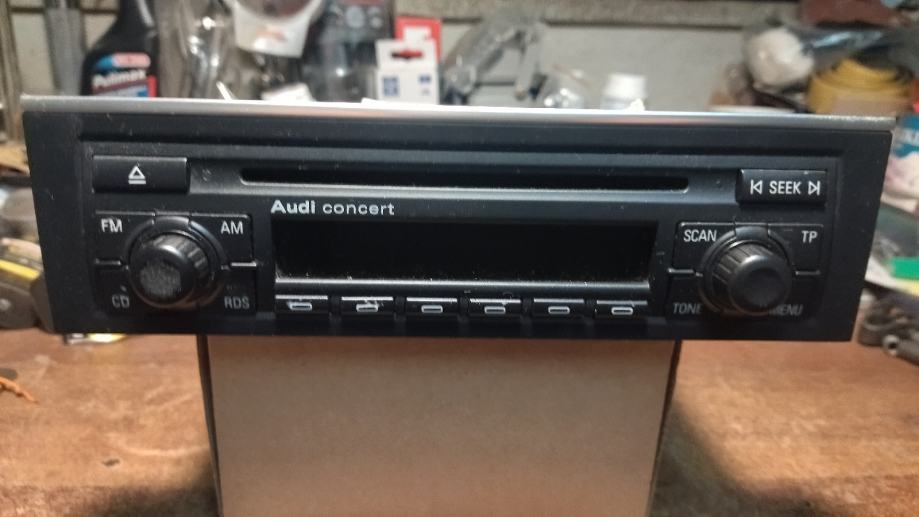 Audi radio