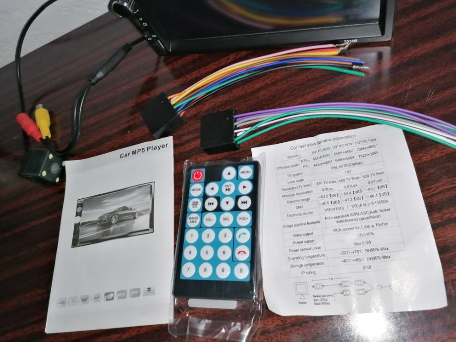 AUTO RADIO 2 DIN 7 7010B MP5 - sa kamerom