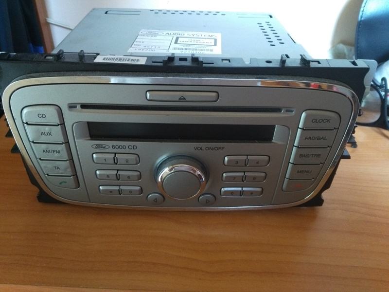 Auto radio Ford 6000 CD može i zamijena