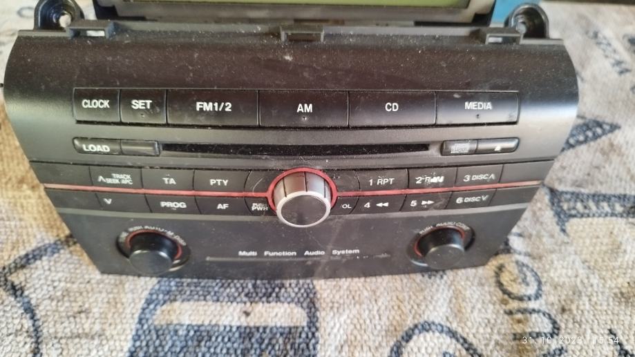 Mazda 3 radio