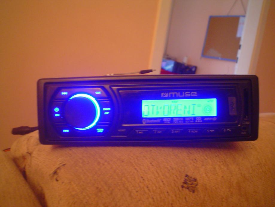 MUSE autoradio,aux,Sd cart,USB 4x40w BLUETOOTH