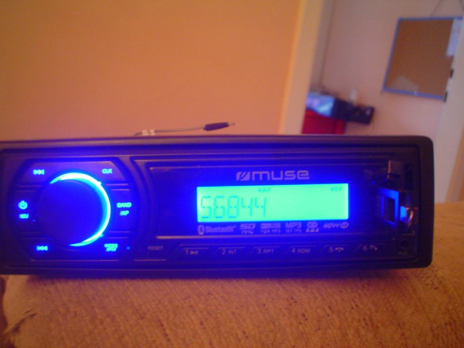 MUSE autoradio,aux,Sd cart,USB 4x40w BLUETOOTH