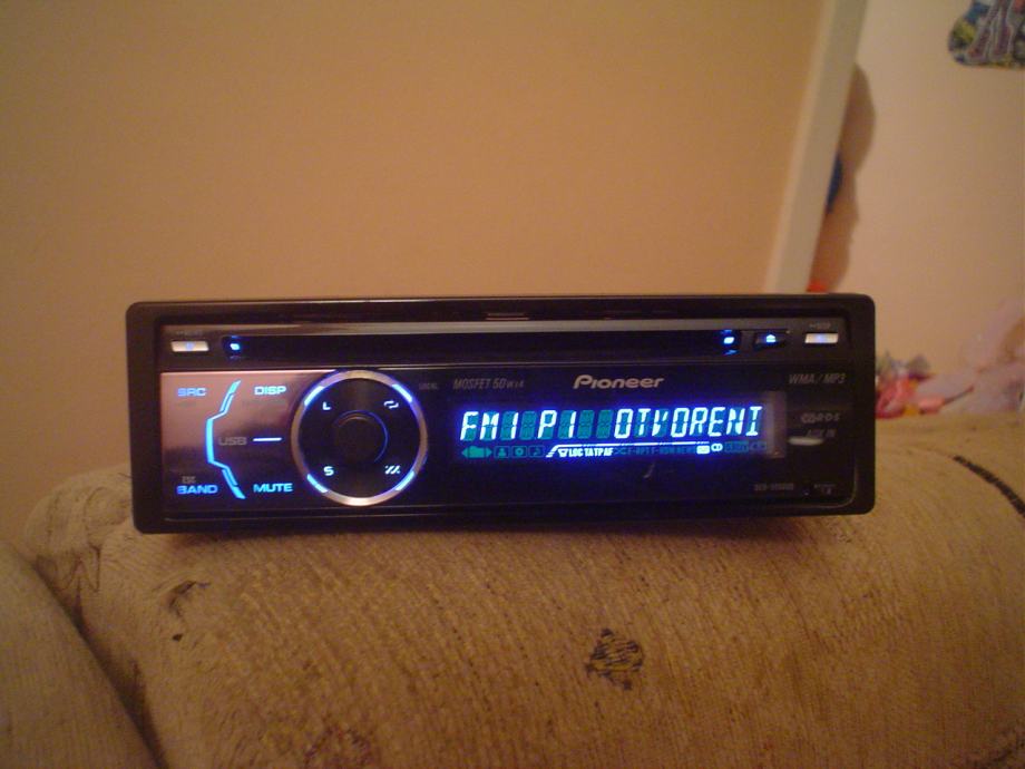 PIONEER autoradiocd,aux,wma,mp3,4x50w TOP MODEL COLOR DISPLEJ