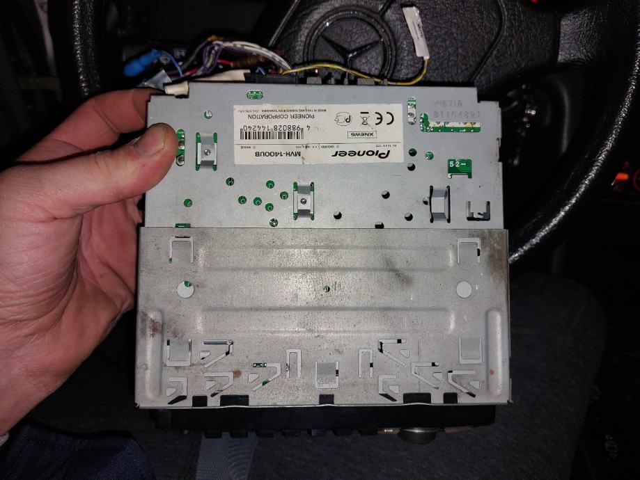 Pioneer MVH-1400UB, usb, aux, fm, 4x50W....