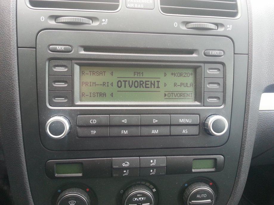 RCD 300 original VW golf V autoradio CD