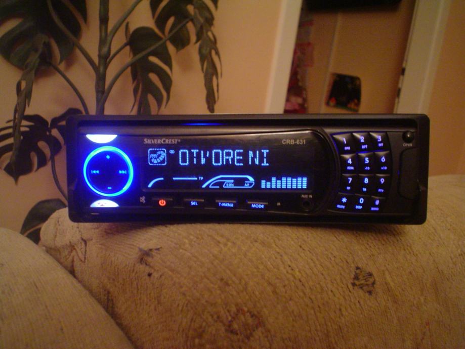 SilverCrest autoradio cd,aux,mp3,SD cart,USB , Bluetooth 4x45w