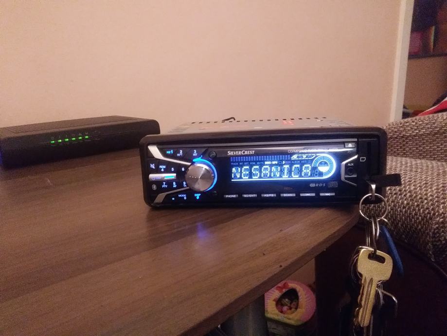SilverCrest autoradio cd,MP3,aux,Sd Cart,USB,BLUETOOTH 4x45w