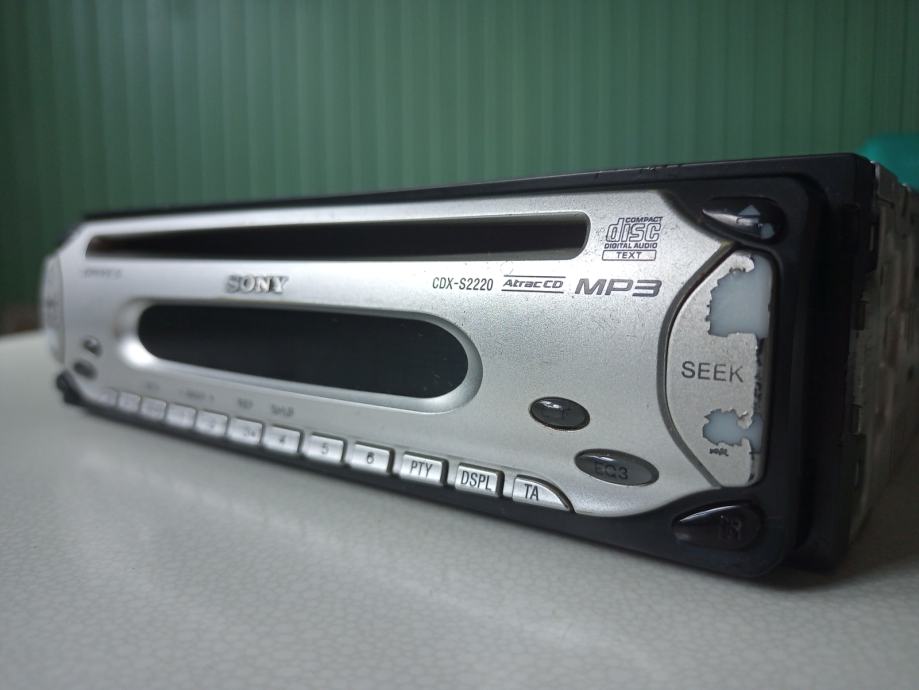 Sony CDX-S2220 radio-CD player, Euro scart kabel, sa limom