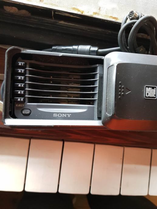 Sony MDX61 MINI Disc Changer 6 Minidisc Car Changer