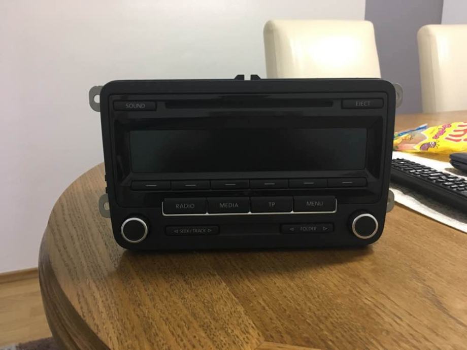 VW RCD 310 MP3 black sa kodom