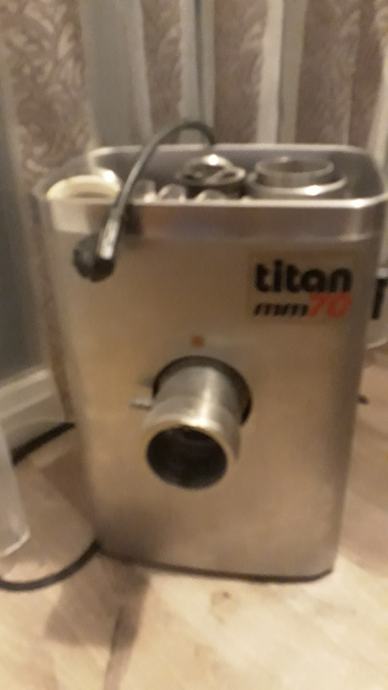 Mašina za mlevenje mesa profesionaln titan 70mm