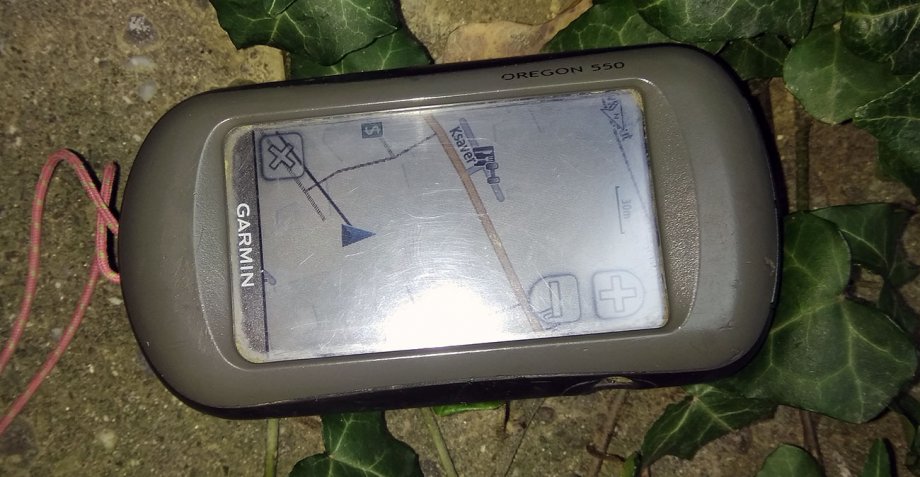 Garmin OREGON 550 GPS navigacija za bicikl , planinare , lovce i sl.