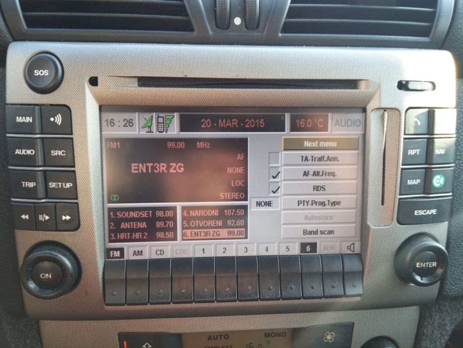 Prodajem orginalni Cd player auto radio za Fiat Stilo sa navigacijom