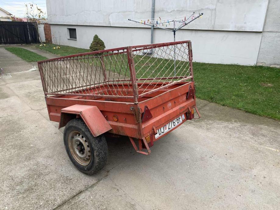 Auto prikolica
