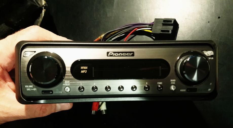 Auto radio Pioneer DEH-P77MP+skretnice
