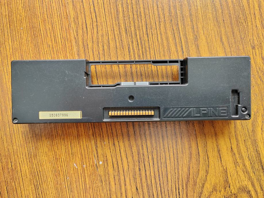 Auto-radio Cassette Receiver Alpine TDM-7531R FM/MW/LW/RDS, ispravno.