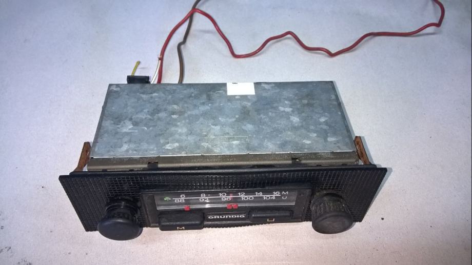 grunding retro auto radio
