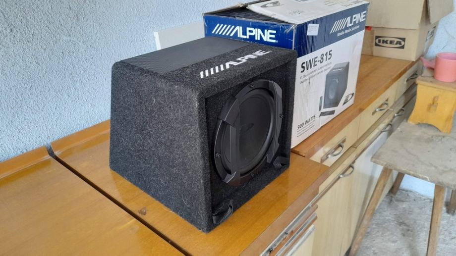 Alpine SWE-815 aktivni subwoofer